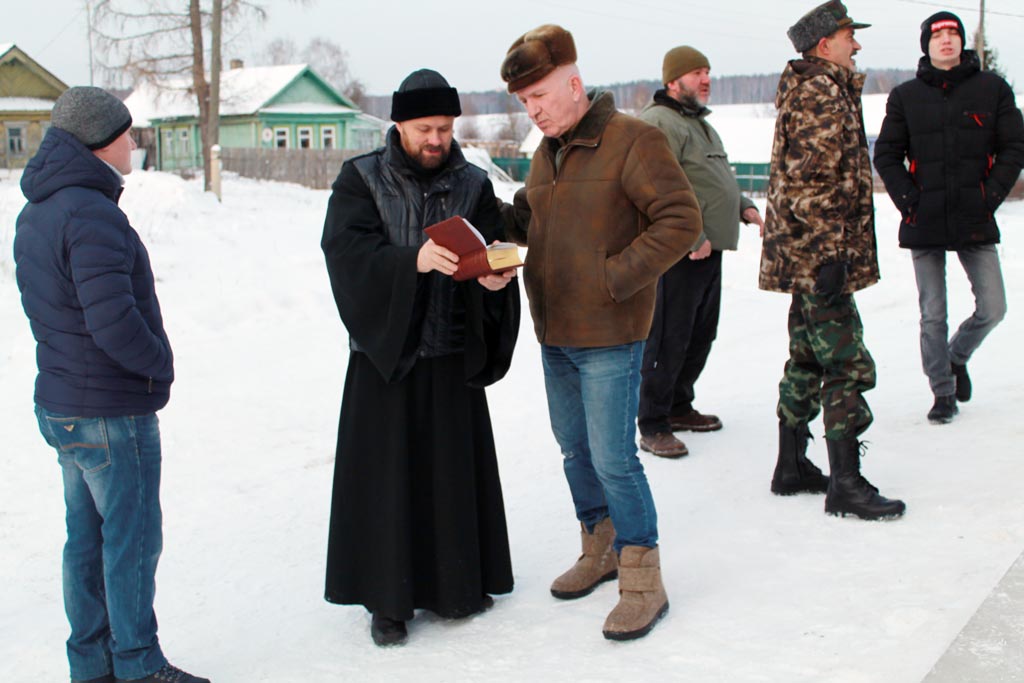Освящение новых колоколов в селе Никольское